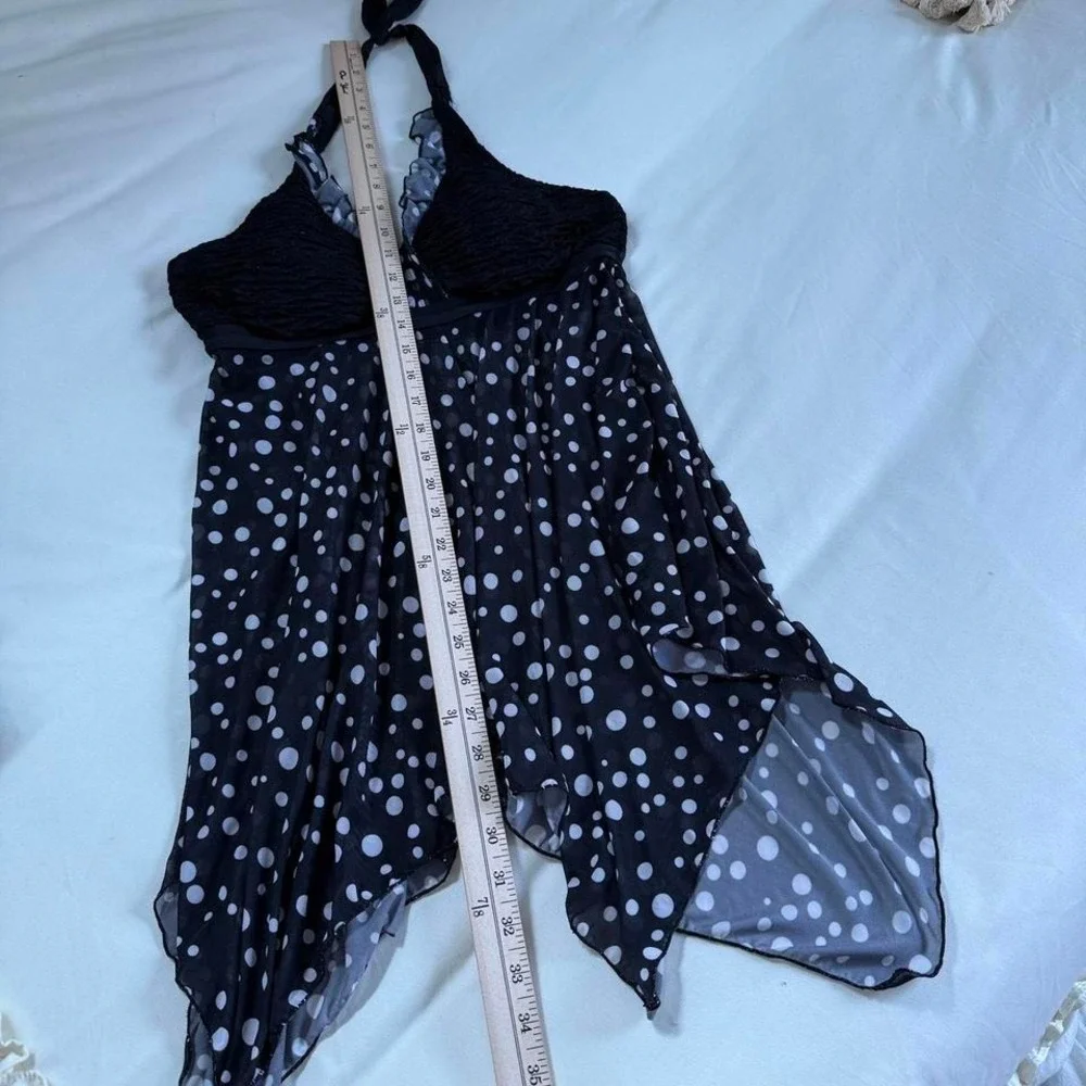 N/A black polka